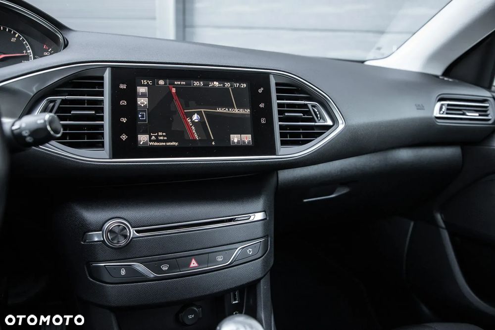 Peugeot 308 SW BlueHDi 150 Stop & Start Active - 17
