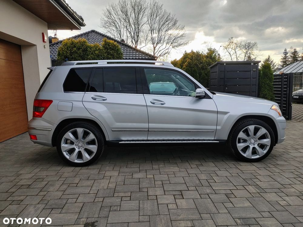 Mercedes-Benz GLK 350 4Matic 7G-TRONIC - 25