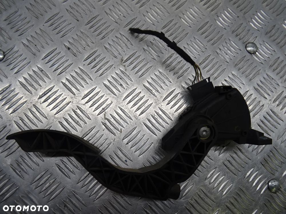 VW PASSAT B5 LIFT SEDAN 00-05 (2005R) 1.9 TD POTENCJOMETR GAZU - 6