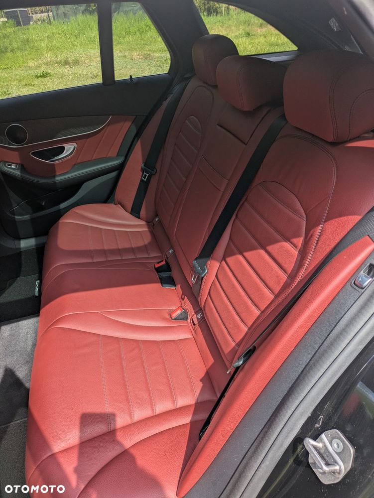 Mercedes-Benz Klasa C 250 d 4Matic 9G-TRONIC AMG Line - 30