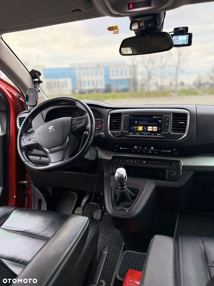 Peugeot Traveller - 15