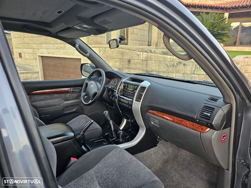 Toyota Land Cruiser 3.0 D-4D - 22