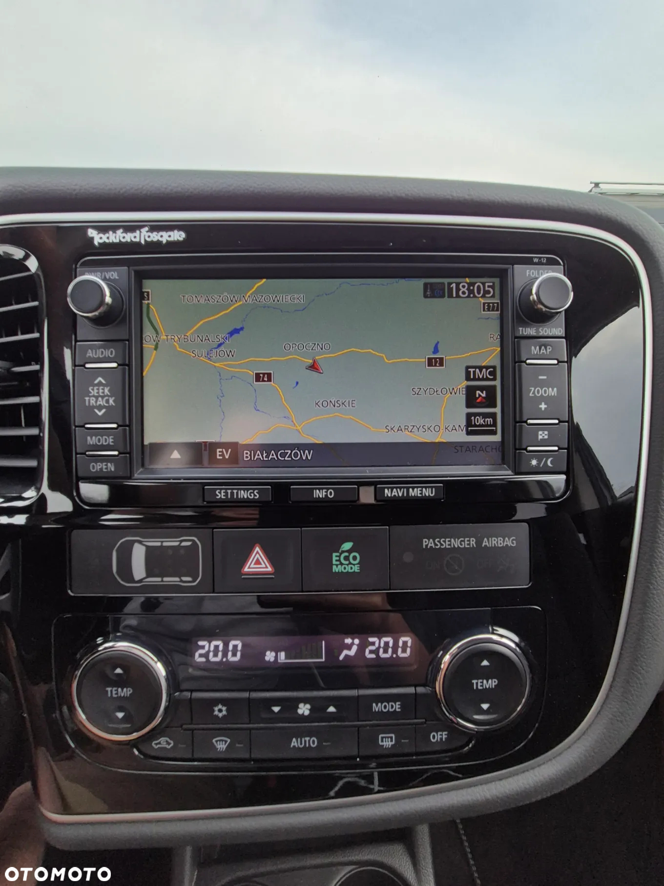 Mitsubishi Outlander 2.0 4WD Plug-In Hybrid - 37