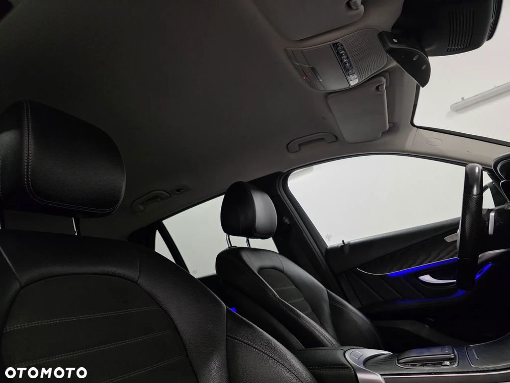 Mercedes-Benz GLC 300 de 4Matic 9G-TRONIC AMG Line Plus - 30