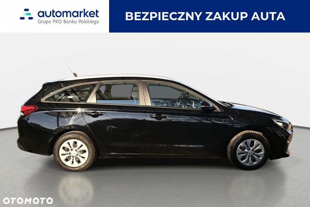 Hyundai i30 1.6 D Classic + - 8