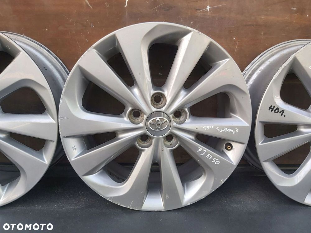 Toyota Auris Corolla E16 E18 Avensis T27 Alufelgi felgi 17 5x114,3 7J et50 - 4