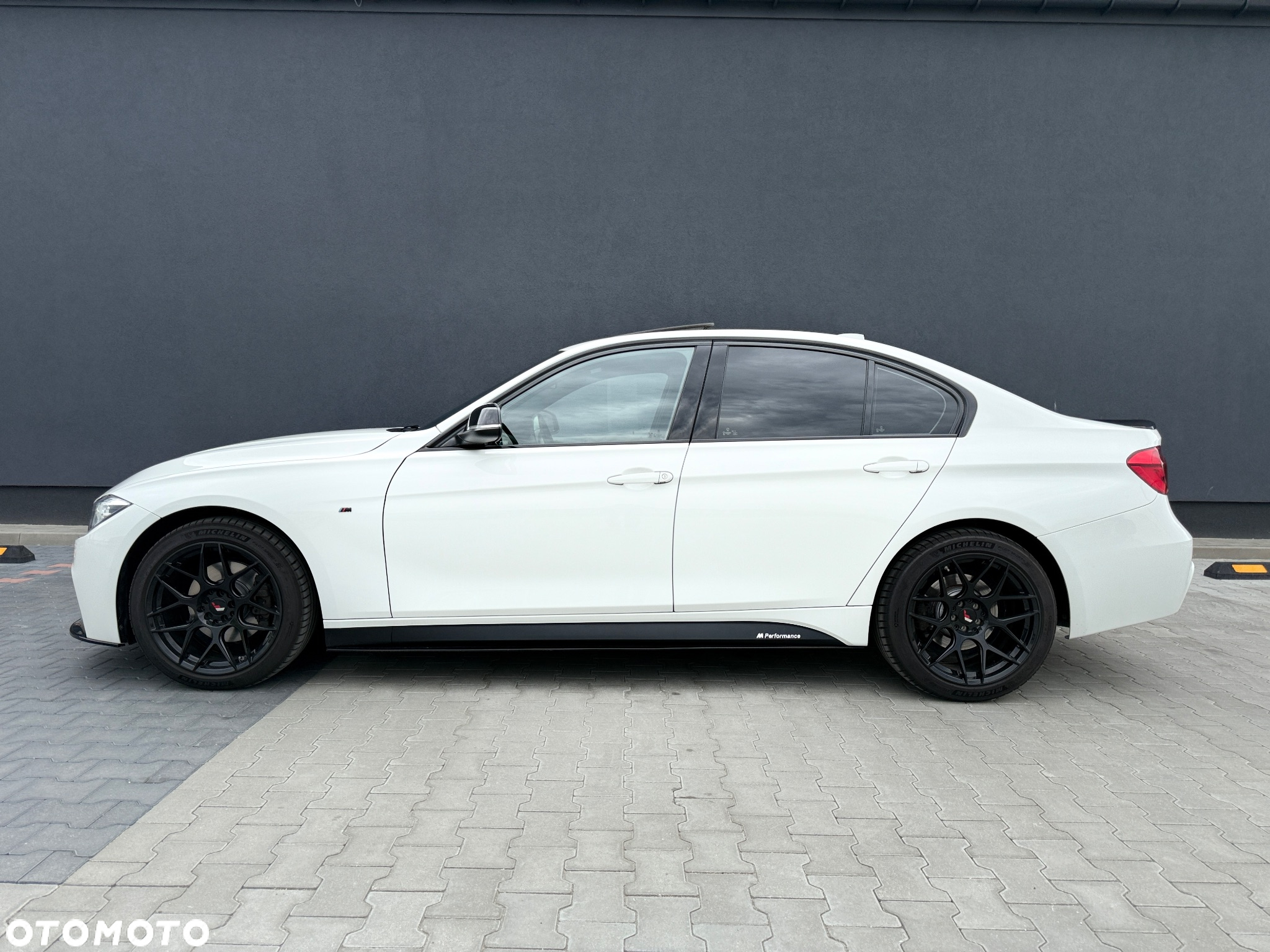 BMW Seria 3 330i xDrive M Sport Sport - 2