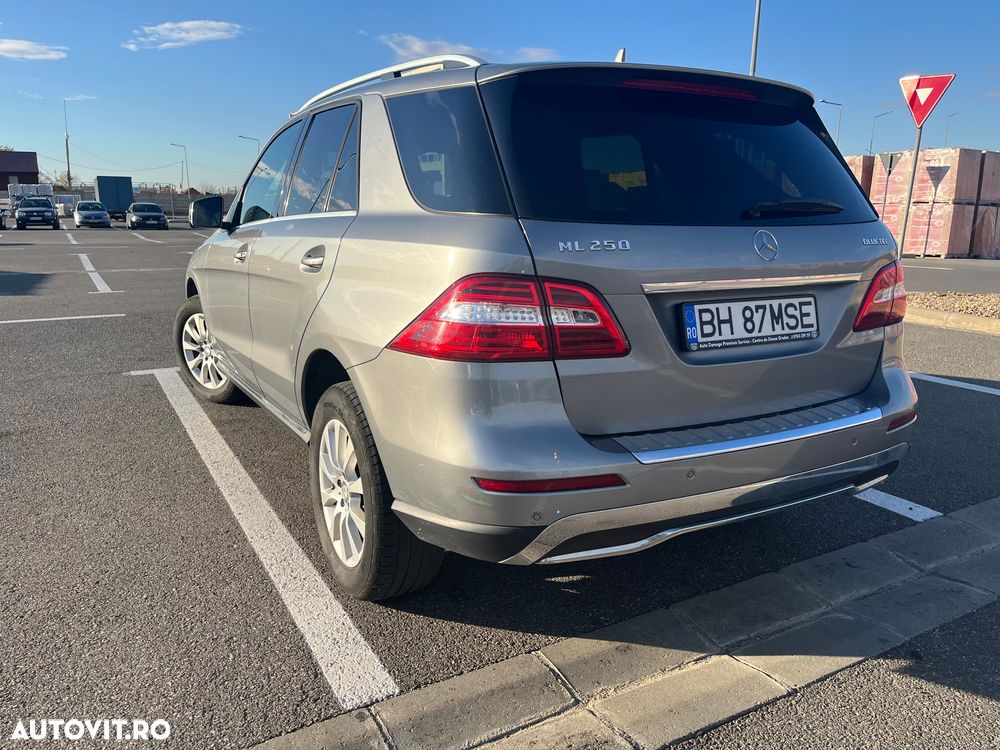 Mercedes-Benz ML 250 BlueTec 4MATIC Aut - 3