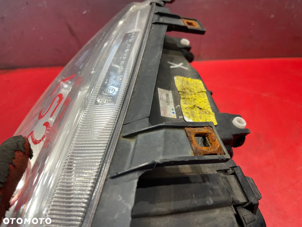 LAMPA PRAWA PRZÓD VW BORA - 8