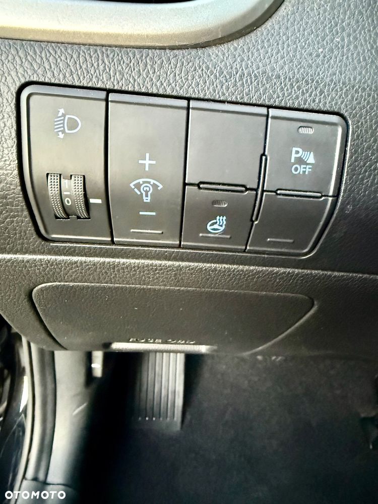 Hyundai i30 blue 1.6 CRDi Passion - 24