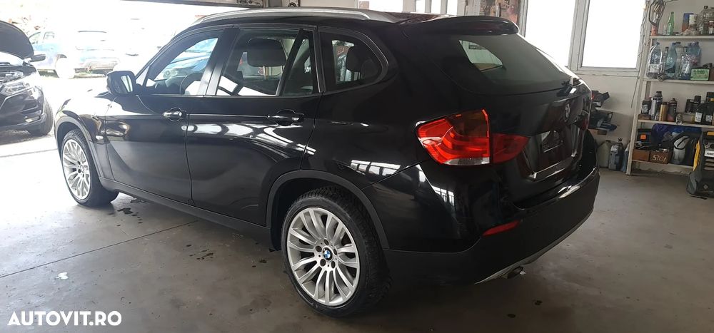 BMW X1 xDrive18d - 8