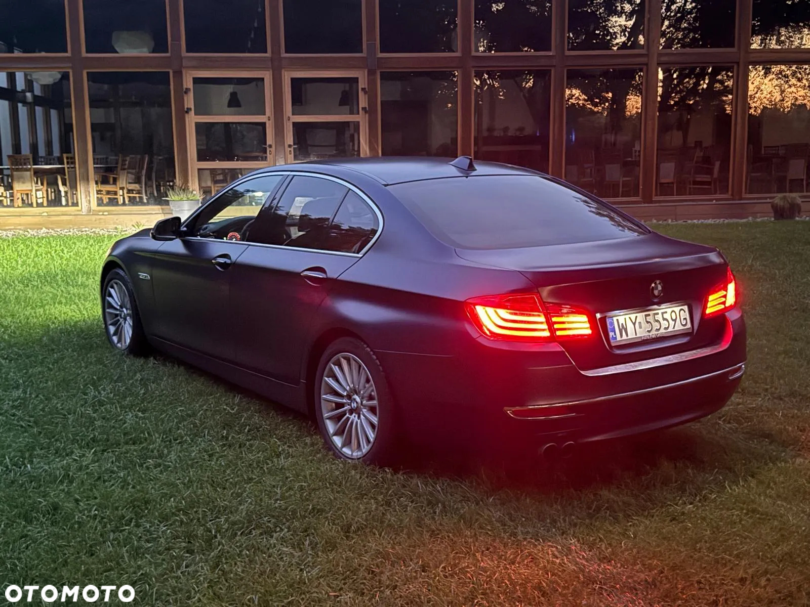 BMW Seria 5 528i xDrive Luxury Line - 7