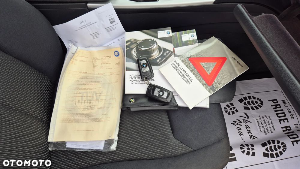 BMW Seria 3 318d - 19