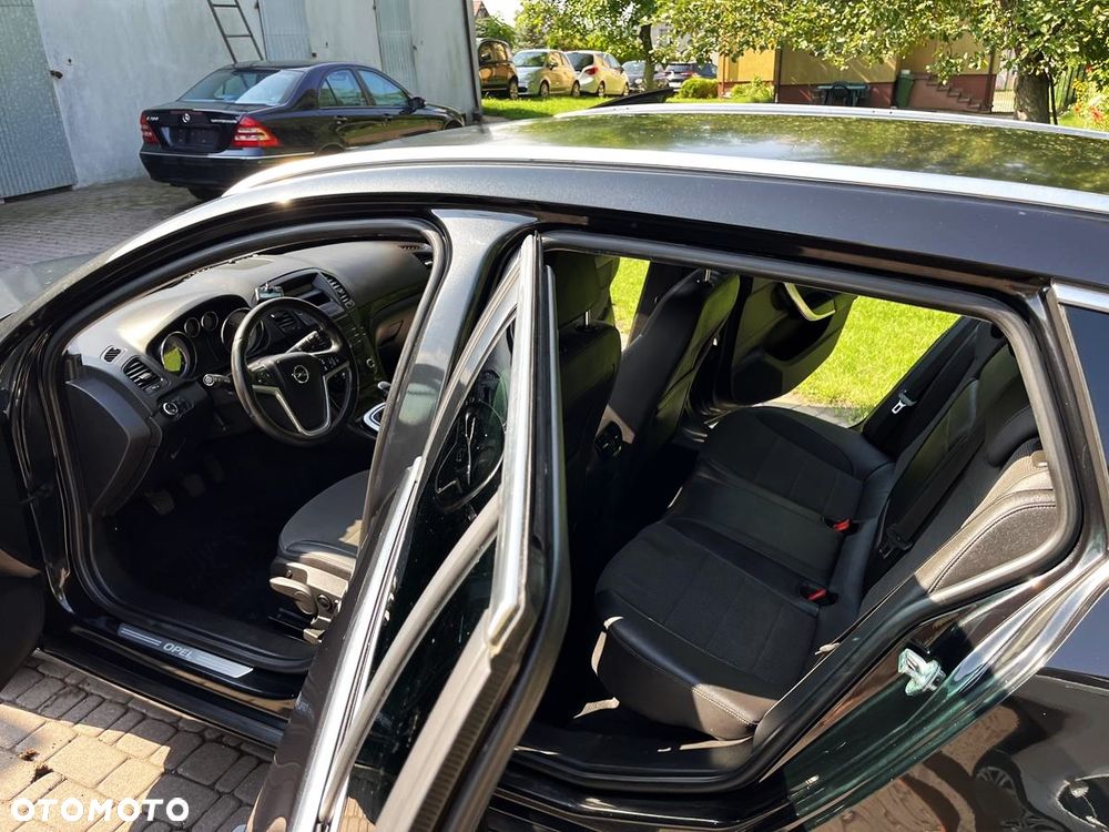 Opel Insignia - 8