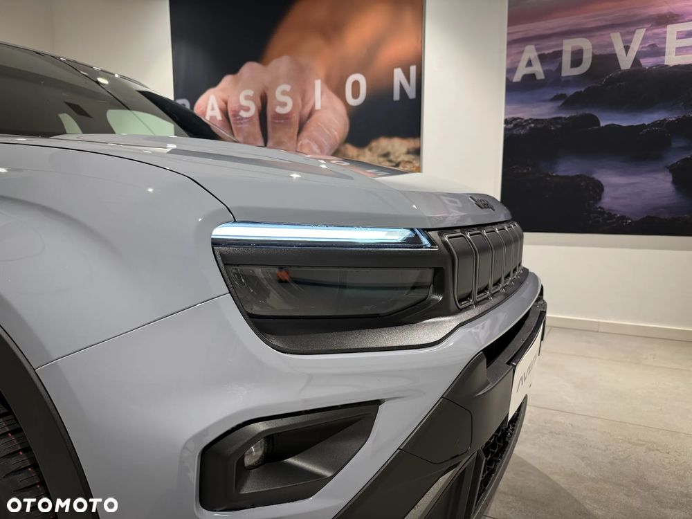 Jeep Avenger 1.2 T3 mHEV Upland 4xe eDCT6 - 10