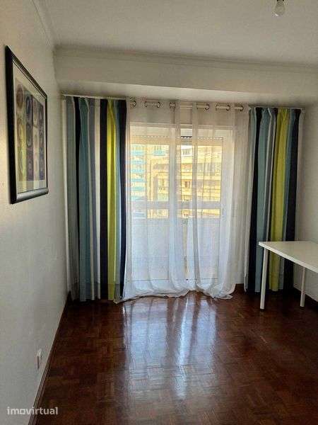 Alugo T3 com lugar de garagem na baixa de Faro - Grande imagem: 5/10