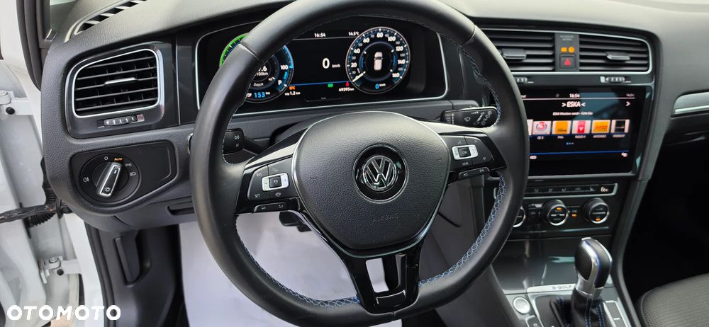 Volkswagen Golf e-Golf - 17
