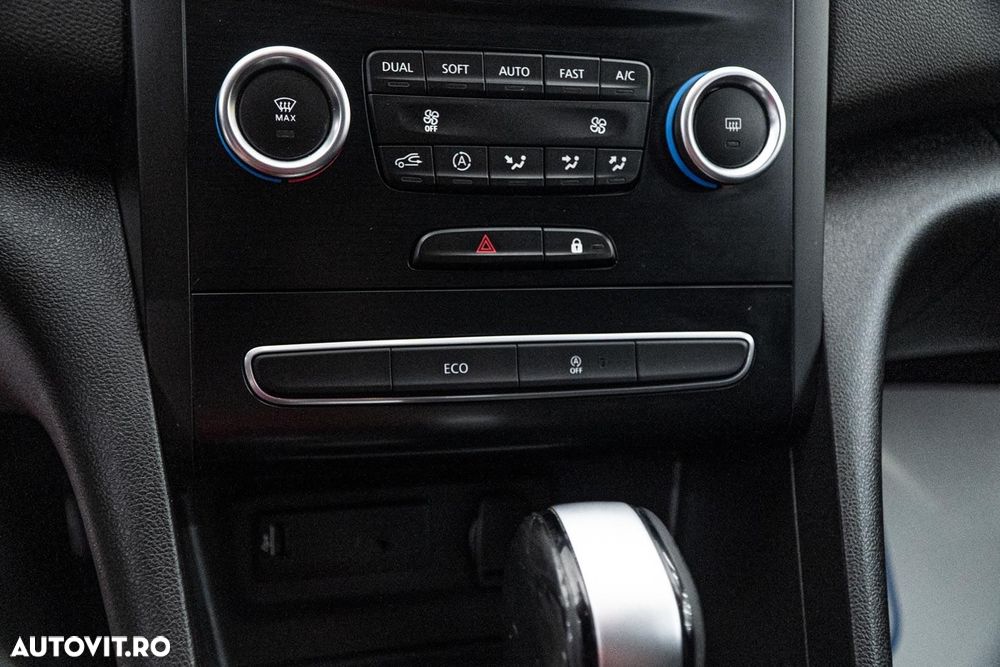 Renault Megane TCe 140 GPF EDC ZEN - 12