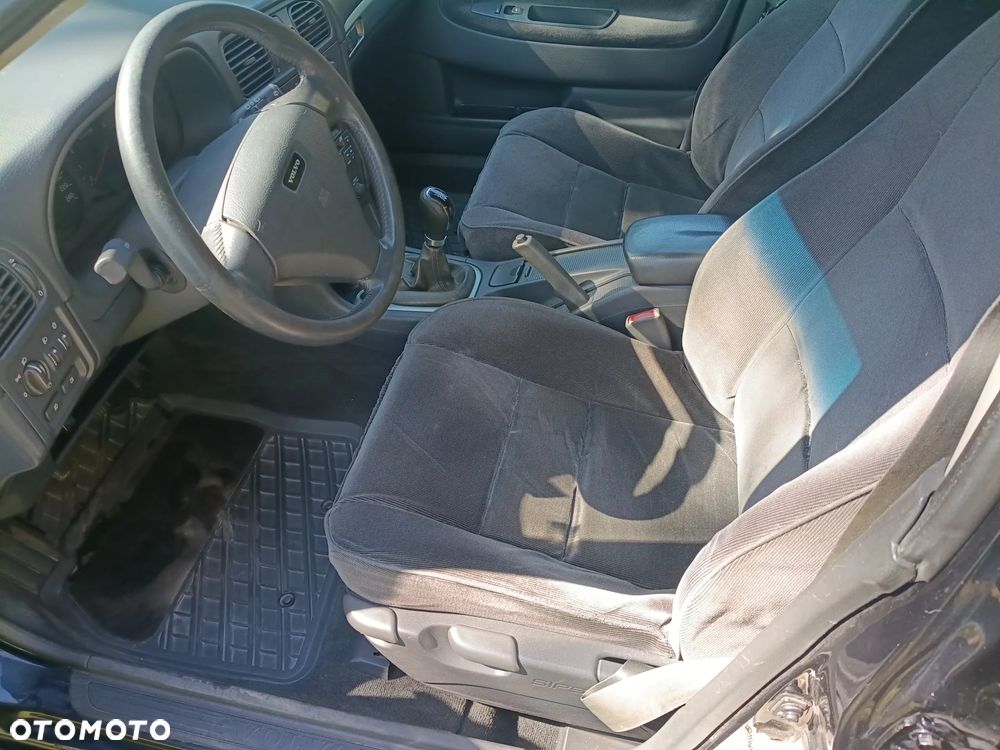 Volvo V40 1.8 - 19