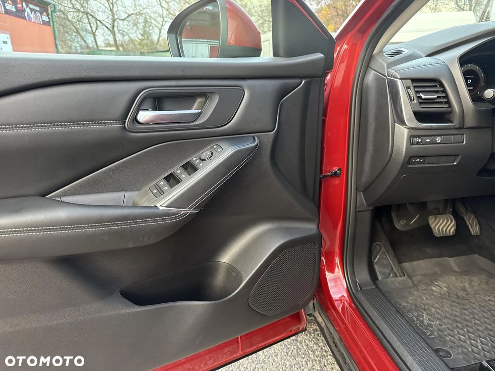 Nissan Qashqai 1.3 DIG-T MHEV N-Connecta Xtronic - 12