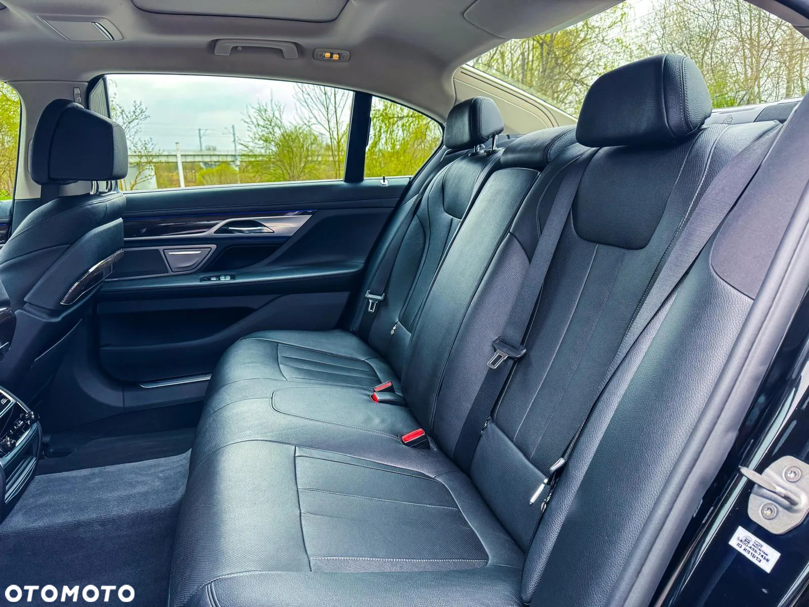 BMW Seria 7 740Li - 19