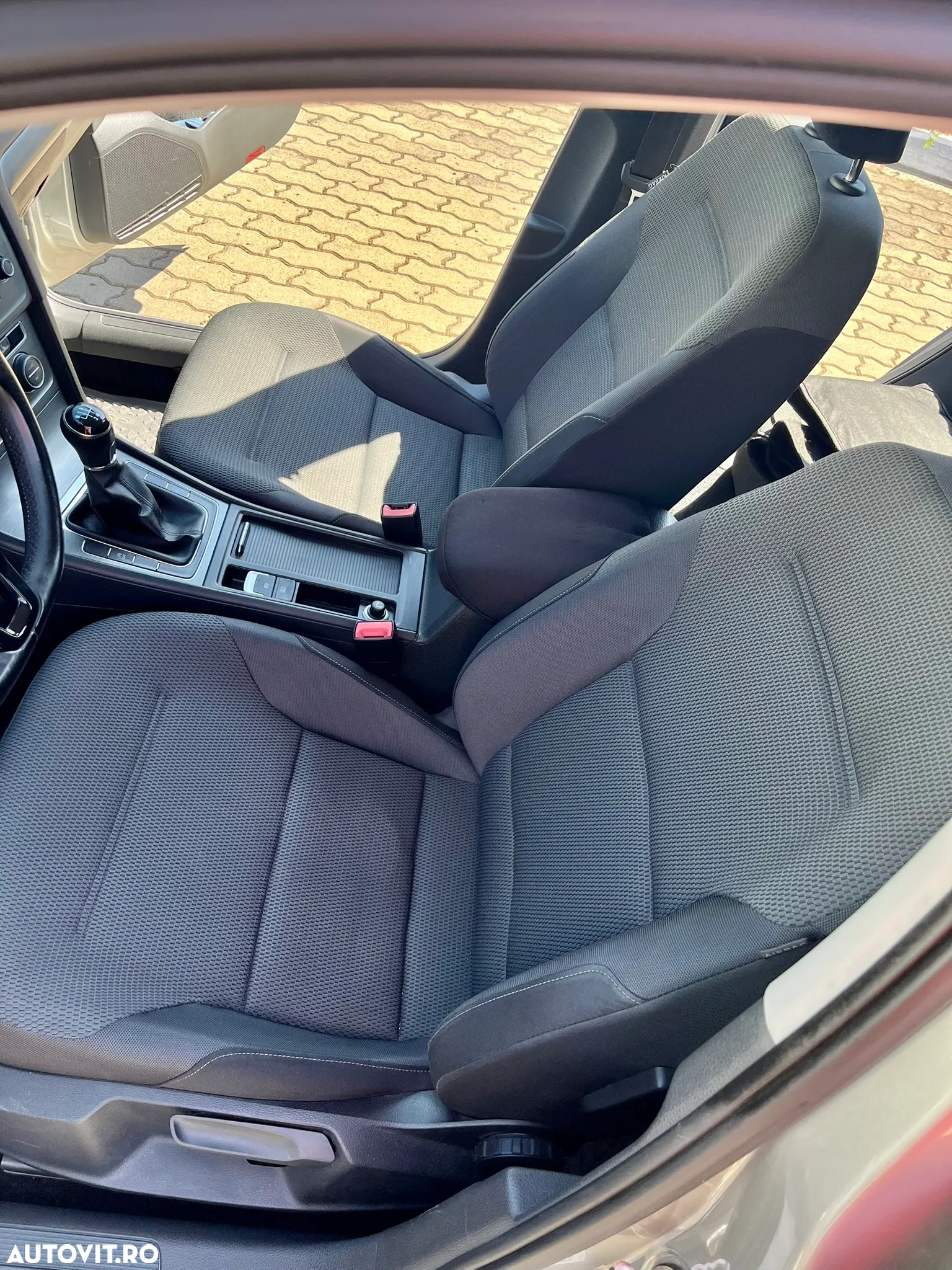Volkswagen Golf 1.6 TDI BlueMotion Technology DPF Comfortline - 10