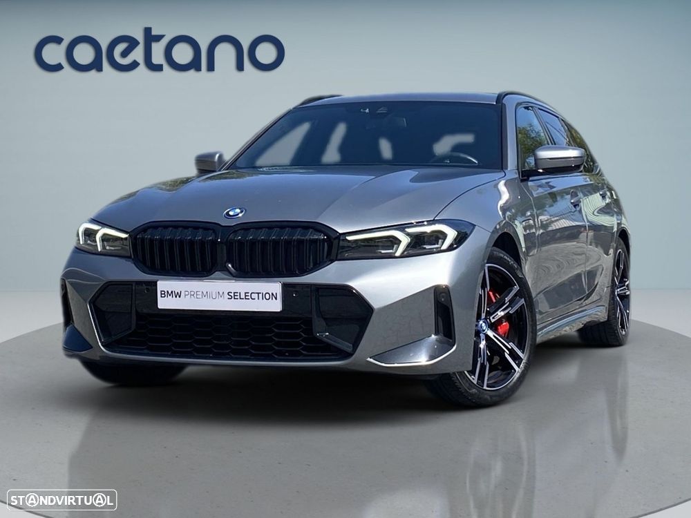 BMW 330 e Pack Desportivo M Pro Auto