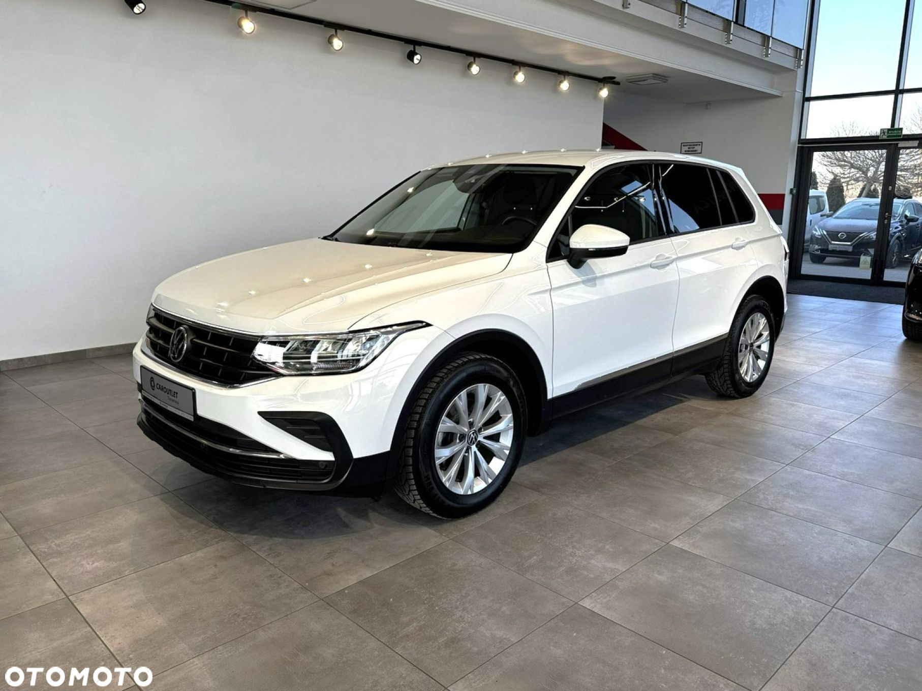 Volkswagen Tiguan - 5