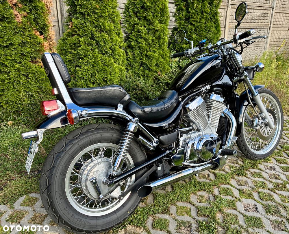 Suzuki Intruder - 11