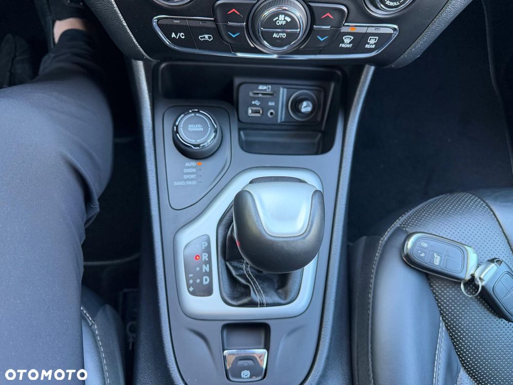 Jeep Cherokee 2.2 Multijet Active Drive I Automatik Night Eagle - 34