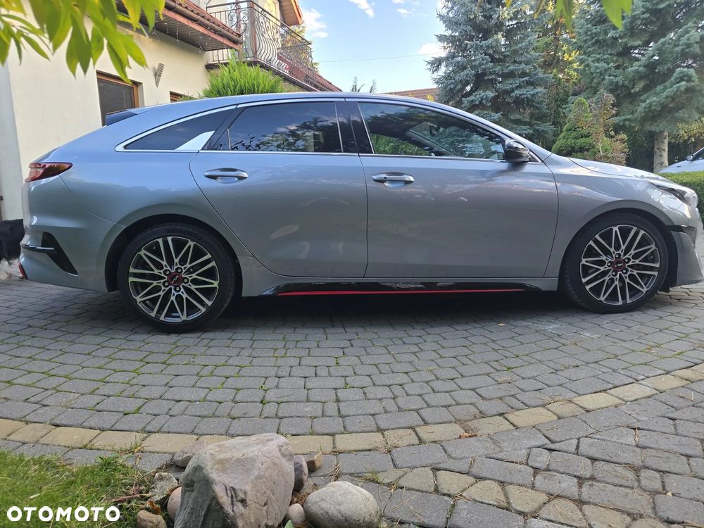 Kia ProCeed 1.6 T-GDI GT DCT - 11