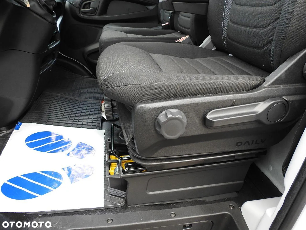 Iveco DAILY 35S16 NOWY KONTENER CHŁODNIA -10*C 8 PALET FUNKCJA GRZANIA ZASILANIE 230V TEMPOMAT KLIMATYZACJA GWARANCJA 160KM [ 557127 ] - 30