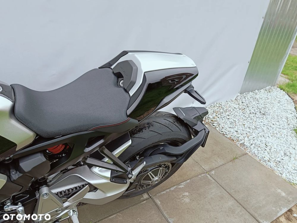 Honda CB - 20