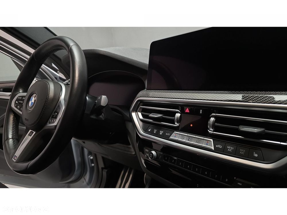 BMW X4 - 33