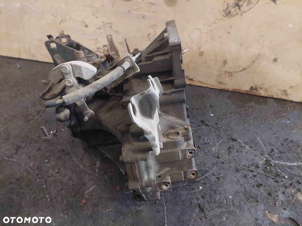 SKRZYNIA BIEGÓW TOYOTA COROLLA E12 1.4 VVTI MANUAL 5 BIEGÓW - 5