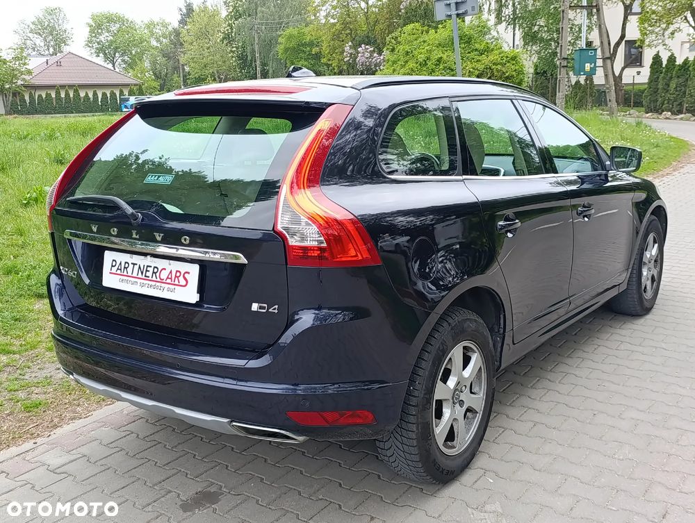 Volvo XC 60 D4 Drive-E Momentum - 3