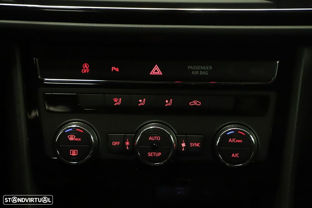 SEAT Leon 1.6 TDI FR S/S - 10