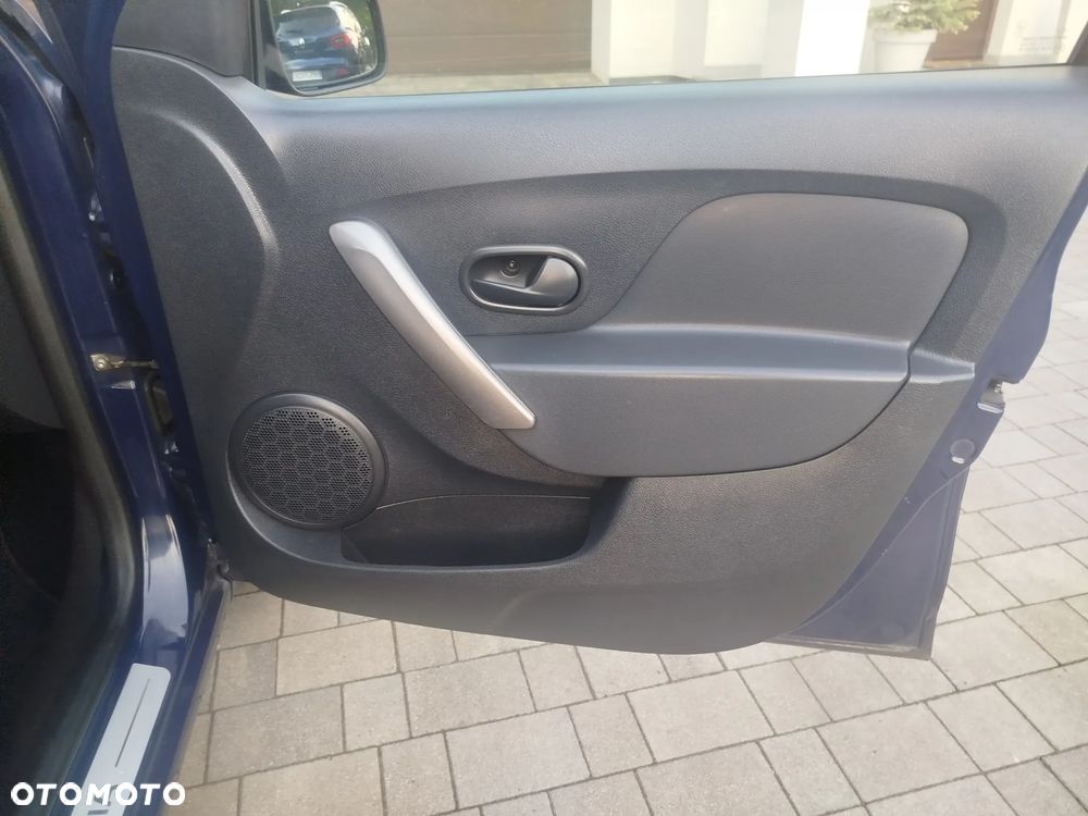 Dacia Sandero 1.2 16V 75 Laureate - 23