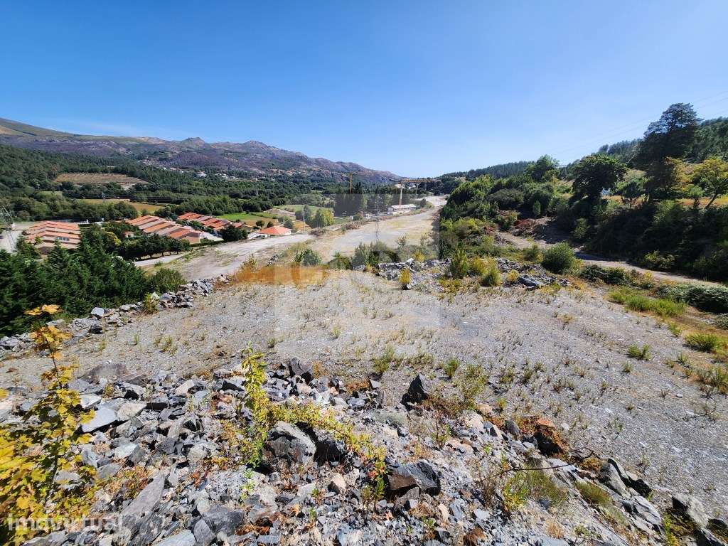 Propriedade com 13 Hectares Junto ao Nó do IP4 - Campeã, Vila Real - Grande imagem: 2/9