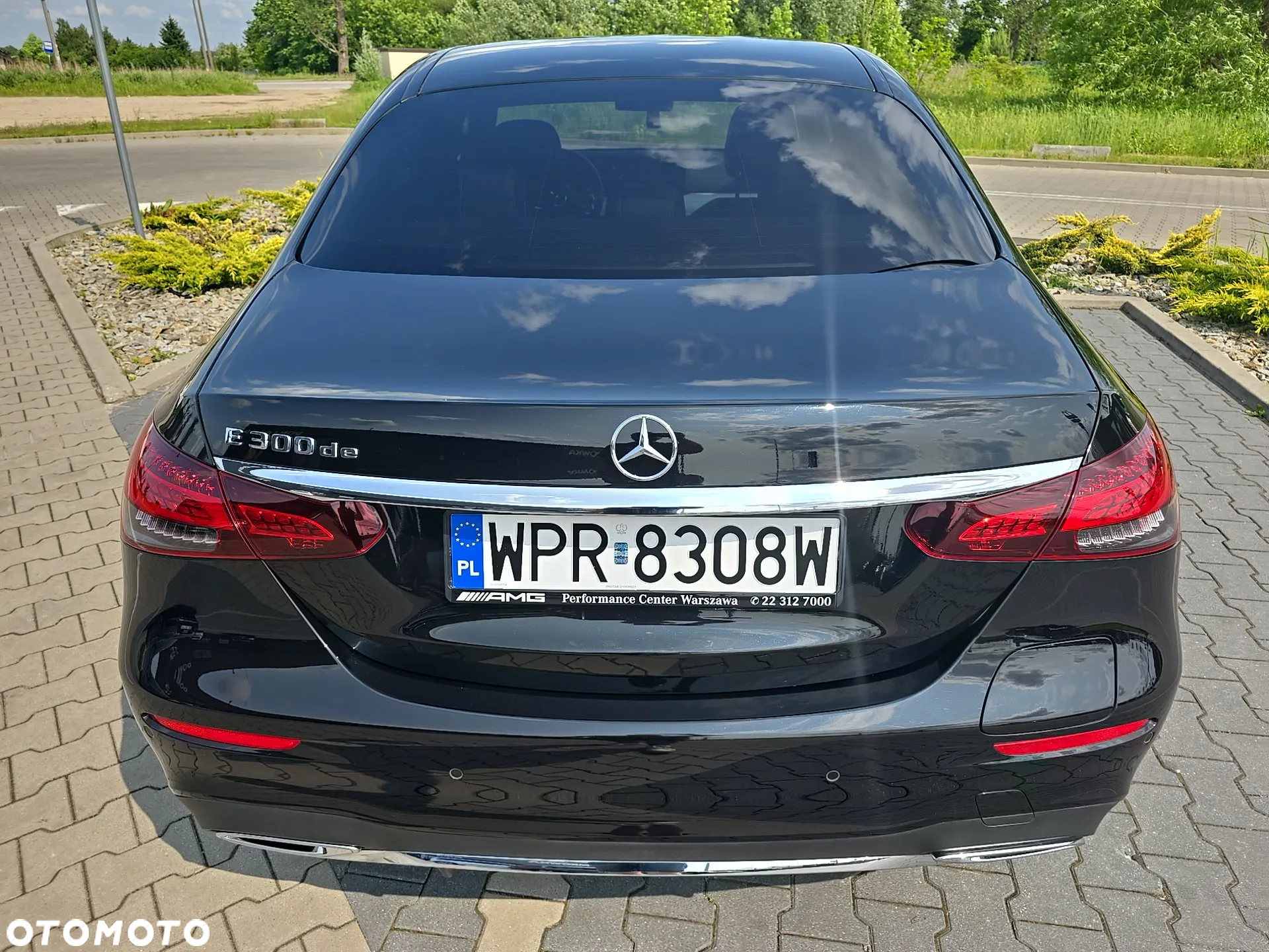 Mercedes-Benz Klasa E 300 de AMG - 6