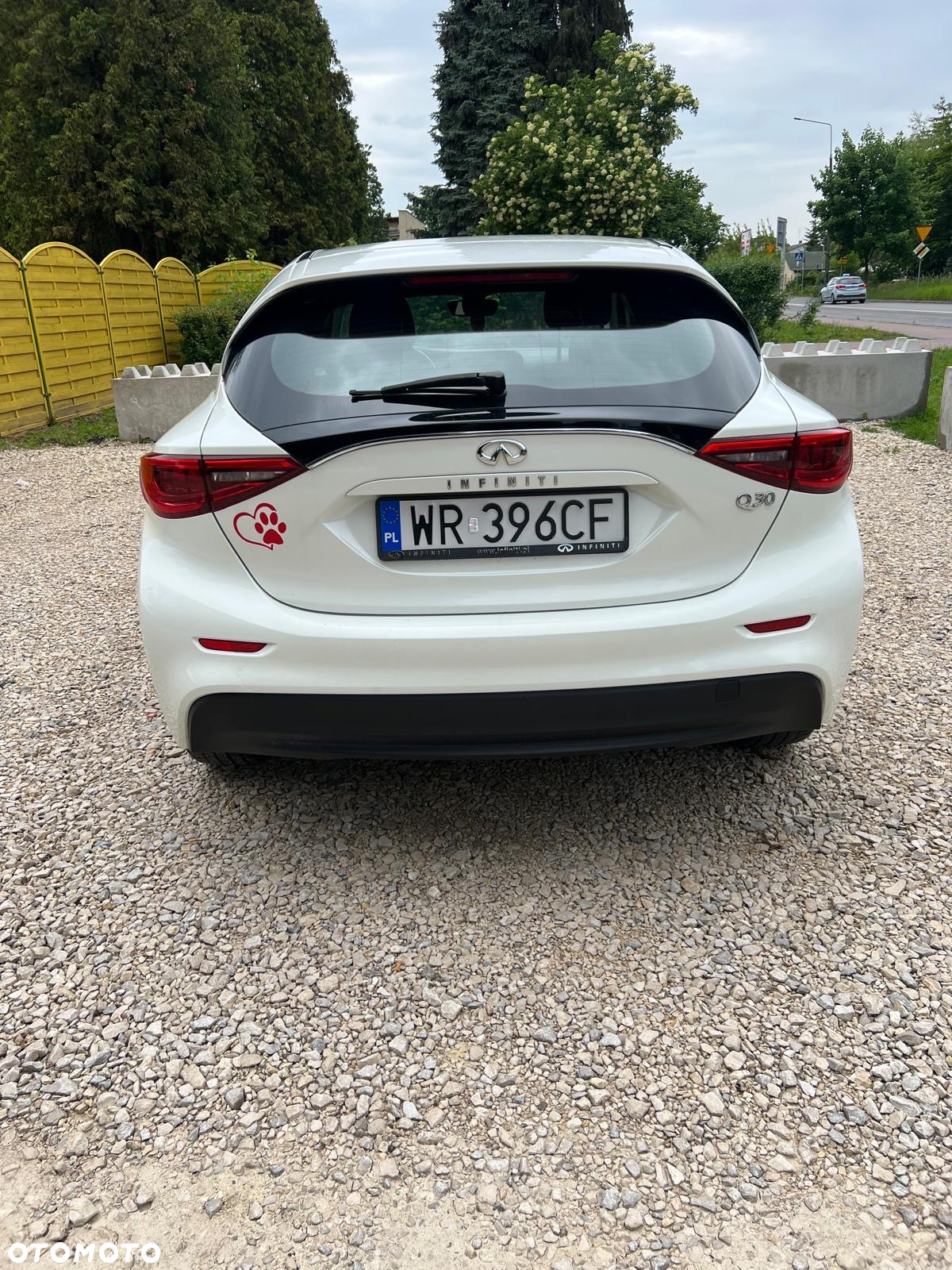 Infiniti Q30 1.5d - 8