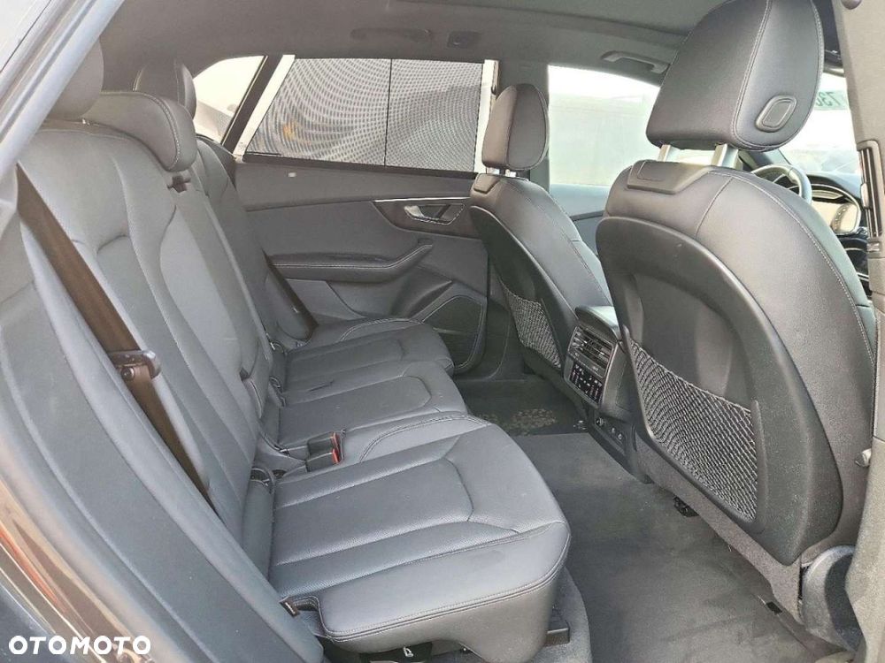 Audi Q8 - 11