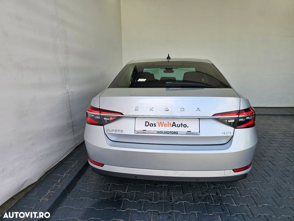 Skoda Superb 2.0 TDI 4X4 DSG Style - 27