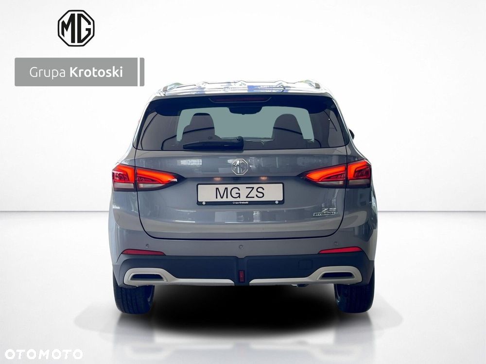 MG ZS Hybrid+ - 6