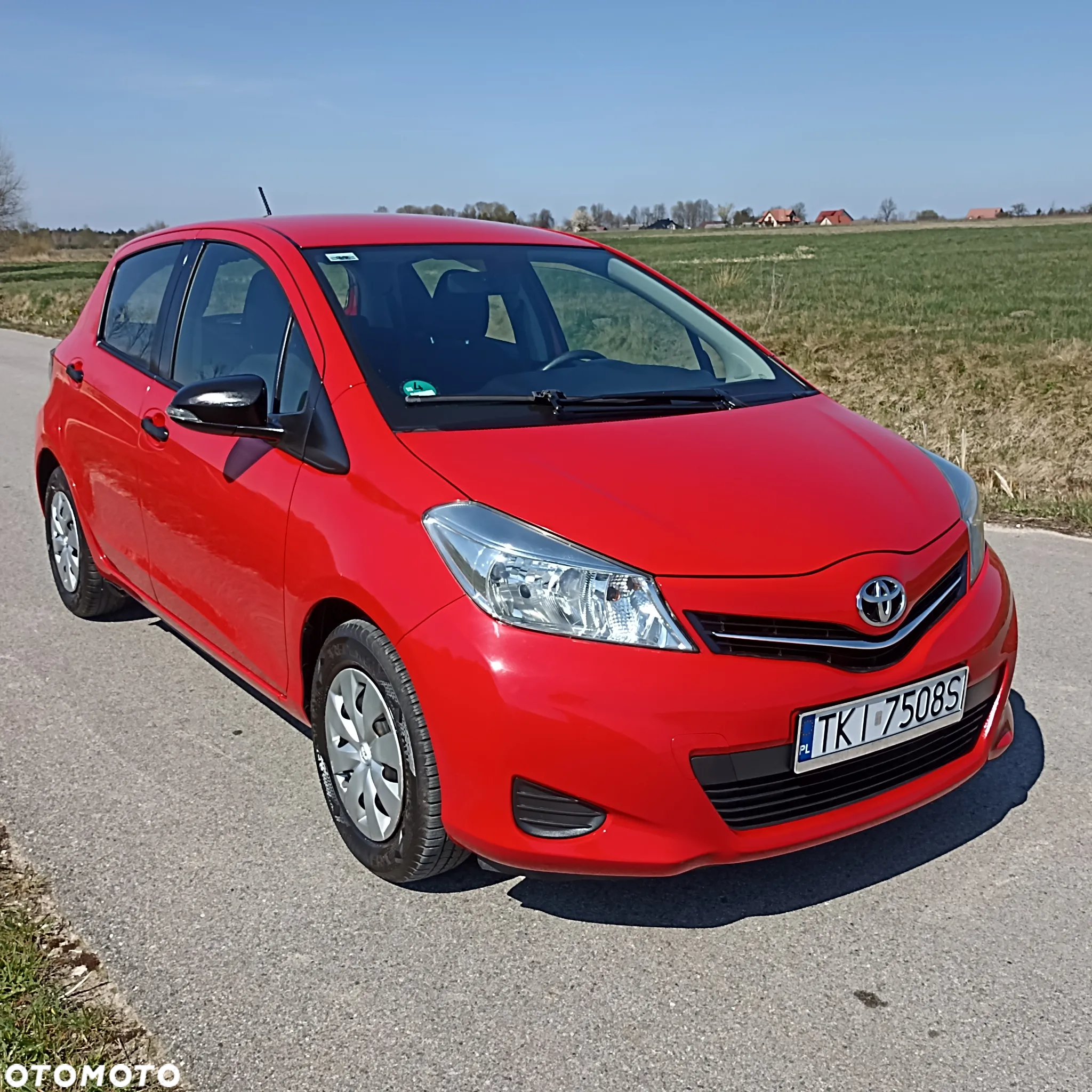 Toyota Yaris 1.0 Premium - 25