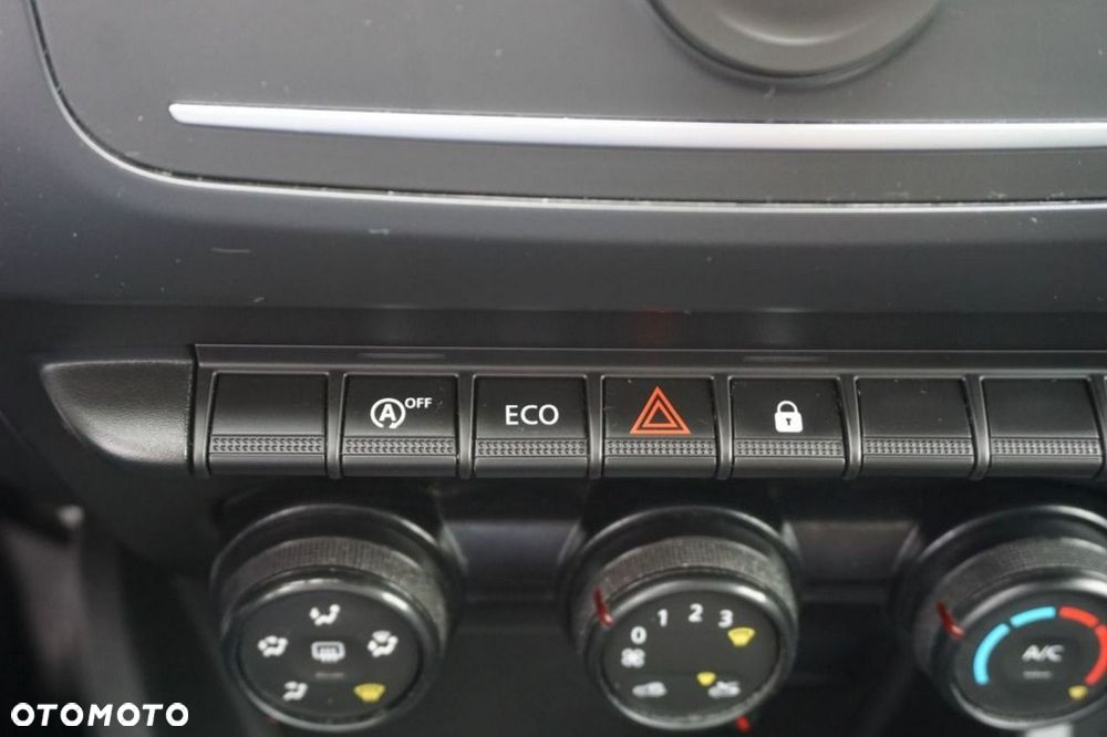 Dacia Duster 1.6 SCe Essential - 19