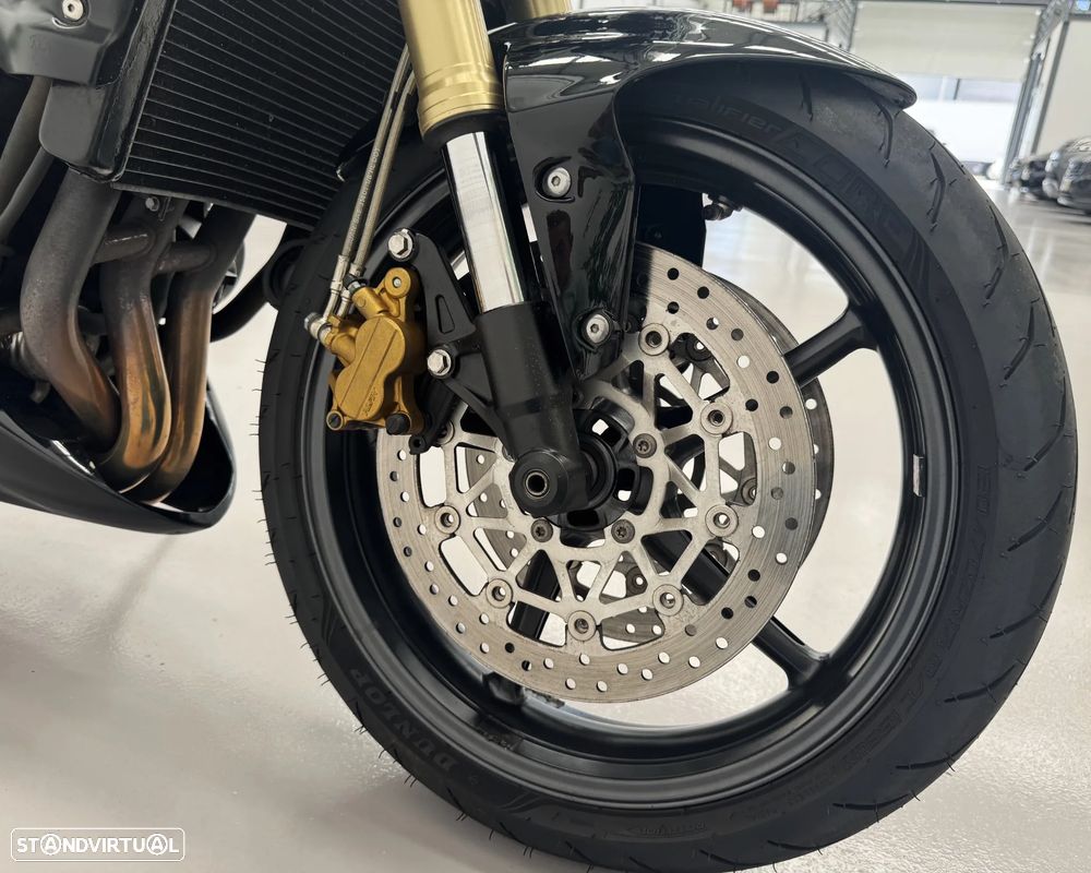 Triumph Street Triple 675 - 18