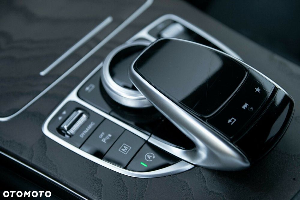 Mercedes-Benz GLC - 29