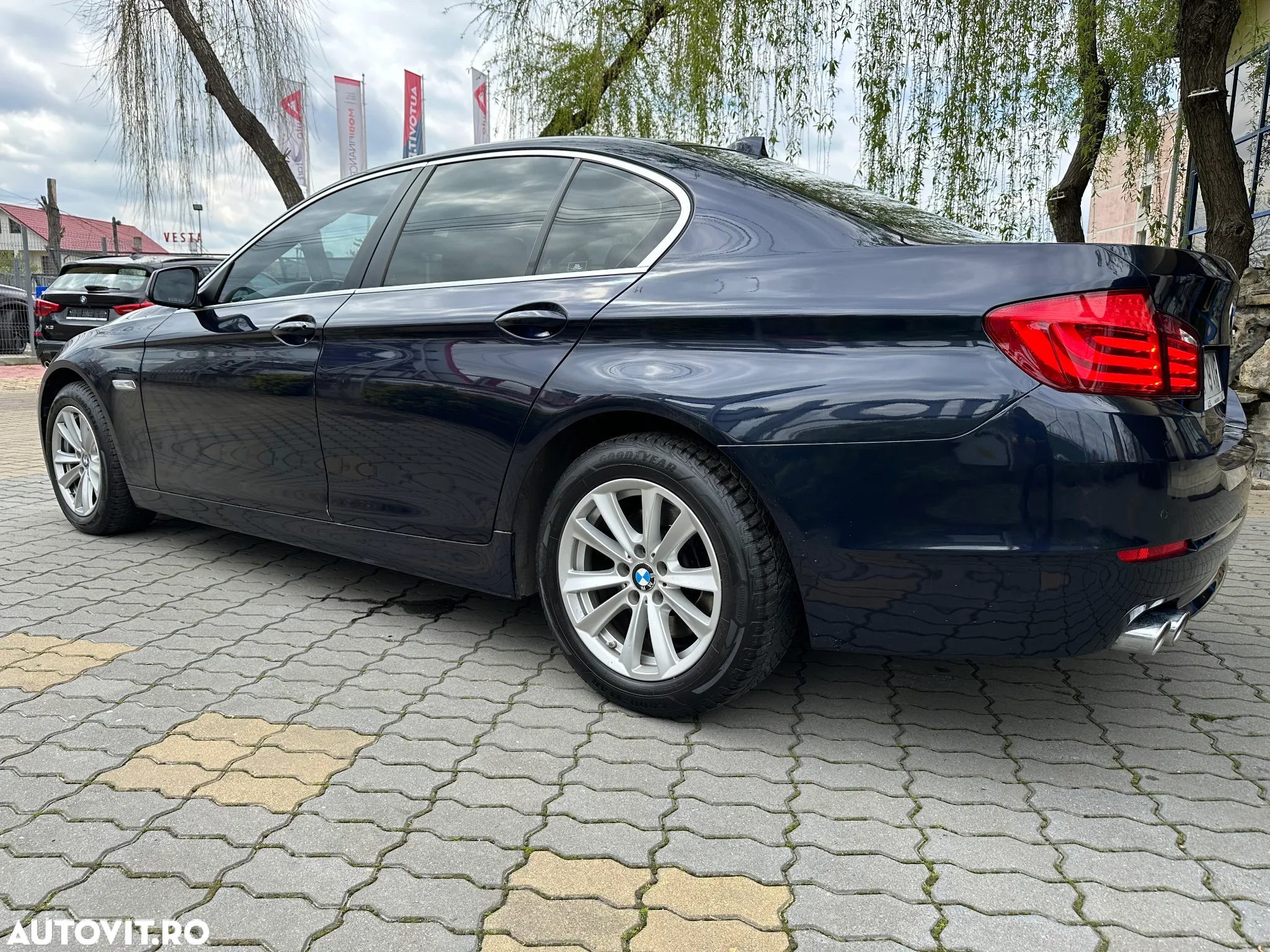 BMW Seria 5 525d Aut. - 14