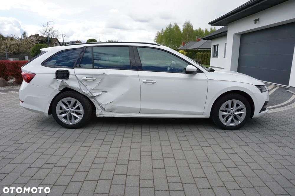 Skoda Octavia 1.5 TSI e-Tec Ambition DSG - 2